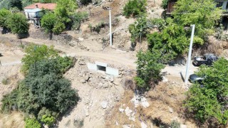 Nazilli Belediyesinden yollarda bakım ve onarım çalışması