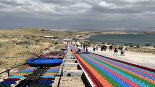 Niğde'deki renkli kaydırağa rekor ilgi