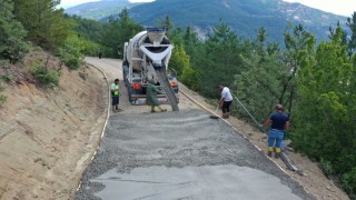 Ordunun kırsalına beton yol konforu