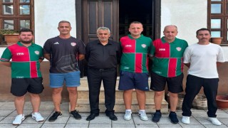 Osmanelispor, şampiyon kadro ile yola devam