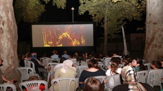 Osmangazide yazlık sinema çocukları buluşturdu