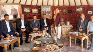 Osmaniye Belediyesi Ahlat’ta Tanıtım Otağı Kurdu