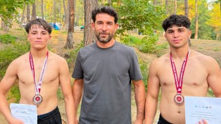 Osmaniye SEM Sporcuları Aba Güreşinde Madalyaları Topladı