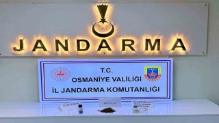 Osmaniyede jandarmadan patlayıcı ve silah operasyonu