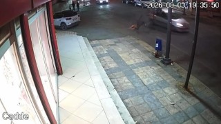Otomobil ile bisikletin çarpıştığı kaza kamerada