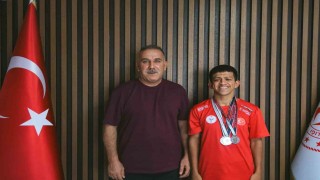 Özel sporcudan Aydına 4 gümüş madalya