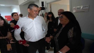 Özgür Özel ile vatandaş arasında Kılıçdaroğlu diyaloğu: Gülerek yanıtladı