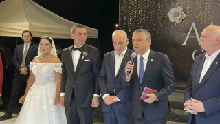 Özgür Özel, Yeni Parti Sakarya İl Başkanının düğününe katıldı