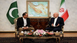 Pakistan Genelkurmay Başkanı Munir, Tahranda İran Meclis Başkanı Galibaf ile bir araya geldi