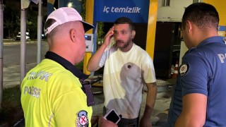 Park halindeki araca çarpıp kaçan alkollü sürücü kovalamaca sonucu yakalandı
