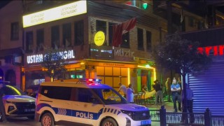 Polisin yanında bile durmadılar… Tarihi Arapşükrü Sokağında kavga kamerada