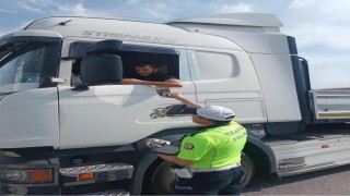 Refahiyede 3 bin 38 sürücü ve yolcuya trafik bilgilendirmesi