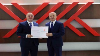 Rektör Ulusoy, mazbatasını YÖK Başkanı Prof. Dr. Erol Özvardan aldı