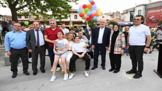 Rengarenk balonlar DMD kas hastası Görkem Efe için gökyüzüne bırakıldı
