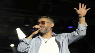 Resul Dindar ve Ümit Yaşar, Kastamonuda binlerce vatandaşa unutulmaz bir gece yaşattı