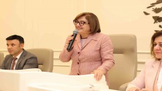 Şahin, gönül coğrafyası Bosna Herseki gezen gençleri ağırladı