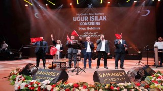 Şahinbeyde zaferin coşkusu şarkılarla taçlandı