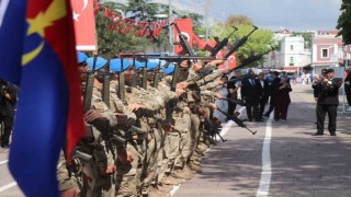 Sakaryada 30 Ağustos düzenlenen coşkulu törenle kutladı