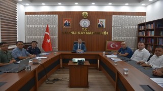 Salihlide metruk binalar yıkılıyor, hurda araçlar kaldırılıyor