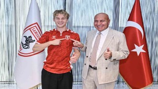 Samsunspor, Danimarkalı oyuncu Oskar Ohlenschlger ile 5 yıllık sözleşme imzaladı