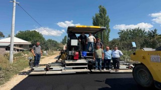 Şaphane Uğurlugüme köyünde yol çalışması tamamlandı