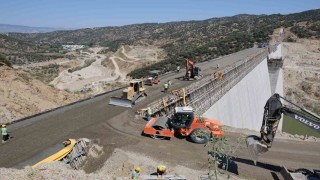 Sarıçay Barajında gövdenin yüzde 92si tamamlandı