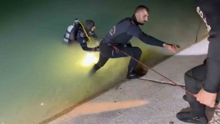 Serinlemek için girdiği kanalda boğuldu