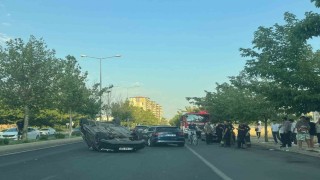 Seyir halindeki otomobil takla attı: 2 yaralı