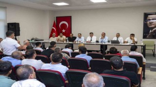 Silifkede mahalle muhtarları istişare toplantısında buluştu