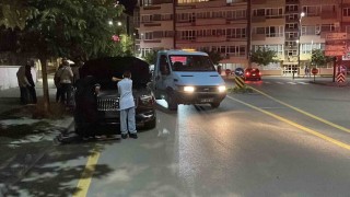 Sivasta iki araç çarpıştı: 3ü çocuk 4 yaralı