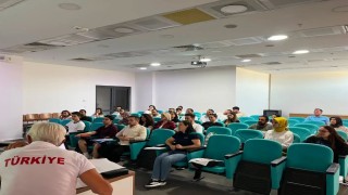 Sivasta yüzmede aday hakem kursu başladı