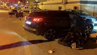 Sivrihisarda otomobil ile motosiklet çarpıştı, 2 kişi yaralandı