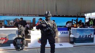 Siyah Giyen Adamlar yüksek teknolojileri ve keskin nişancılarıyla nefes kesti
