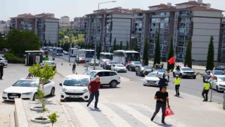 Srebrenitsadan yola çıkan Filistin konvoyu Niğdede