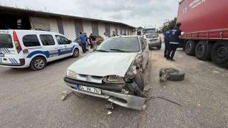 SUV ile otomobil çarpıştı: Kaza anı güvenlik kamerasına yansıdı