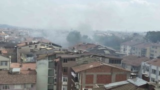 Tadilat sırasında atık malzemeler tutuştu