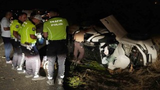 Takla atan otomobil hurdaya döndü: 2 yaralı