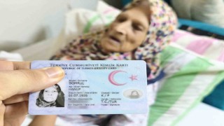 Tarihe tanıklık eden 100 yaşındaki kadın, torununun torununu görerek 171 kişilik aileye sahip oldu