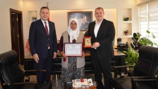 Tarlasını Jandarma Asayiş Vakfına bağışladı