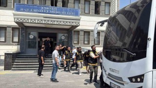 Tarsusta alacak verecek kavgası kanlı bitti: 2 kuzen öldü, 6 şüpheli adliyede