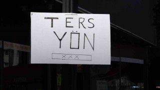 Ters yöne giren araçlar bıktırdı, esnaf kendi çözümünü buldu
