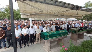 Trafik kazasında hayatını kaybeden imam, son yolculuğuna uğurlandı