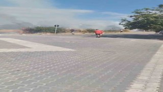Trafonun patlaması sonucu çıkan yangın tatilcilere panik yaşattı