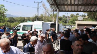 Traktör kazasında hayatını kaybeden muhtar dualarla son yolculuğuna uğurlandı