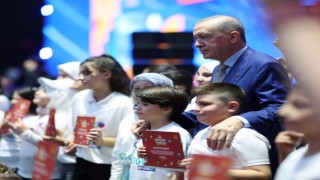 TÜGVA Bursadan Cumhurbaşkanı Erdoğanın katıldığı yaz okulu buluşmasına rekor katılım