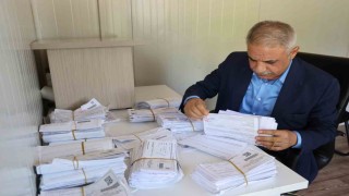Türkiyenin en büyük mahallesinin muhtarı, boşanma tebligatlarına dikkat çekti