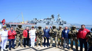 Ulaştırma ve Altyapı Bakanı Uraloğlu, TEKNOFEST Mavi Vatanı ziyaret etti
