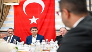 Uşakta emniyet mensuplarına rütbe terfi ve plaket töreni
