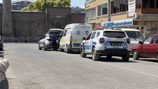 Vakfın kapısına kurşun yağdırdı