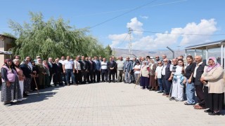 Vali Aydoğdu Cemal Gürsel Mahallesinde vatandaşların taleplerini dinledi